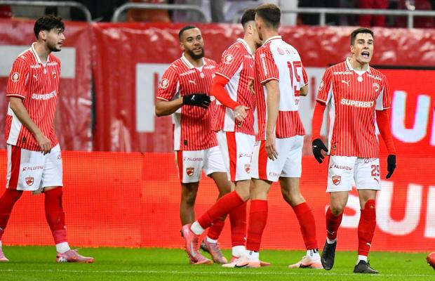 Nu a arătat nimic la Dinamo, dar fostul lui antrenor e „all-in” în privința lui: „Jucător de clasă mondială. Este altă rasă”