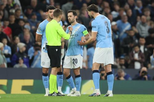 Bernardo Silva (numărul 20) este aproape de a ajunge la Juventus / Imago Images