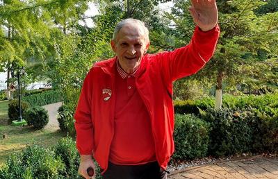 Mircea Stoenescu, fost președinte la Dinamo, Paște cu minigolf și cântece la cămin: „Nu mi-e teamă de coronavirus”