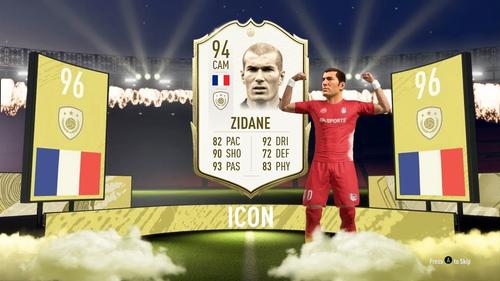Juan Bernat, fundașul lui PSG, este invidiat de toată lumea. Are una dintre cele mai tari echipe de FIFA 20 în Ultimate Team. Messi, Zidane și Ronaldo în aceeași echipă
