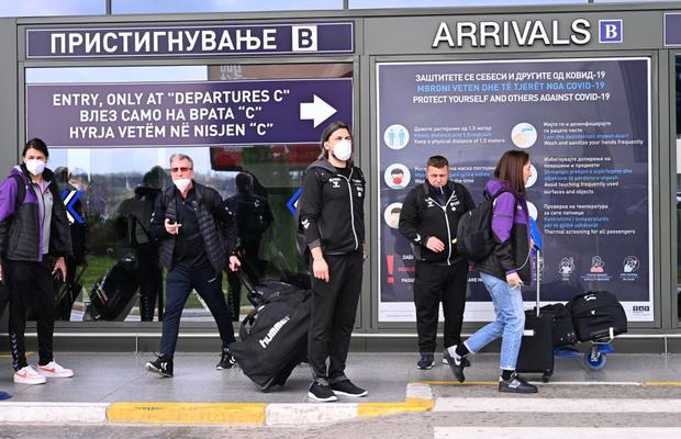 Echipa GSP, sosire într-un oraș închis: cum sunt restricțiile în comparație cu România