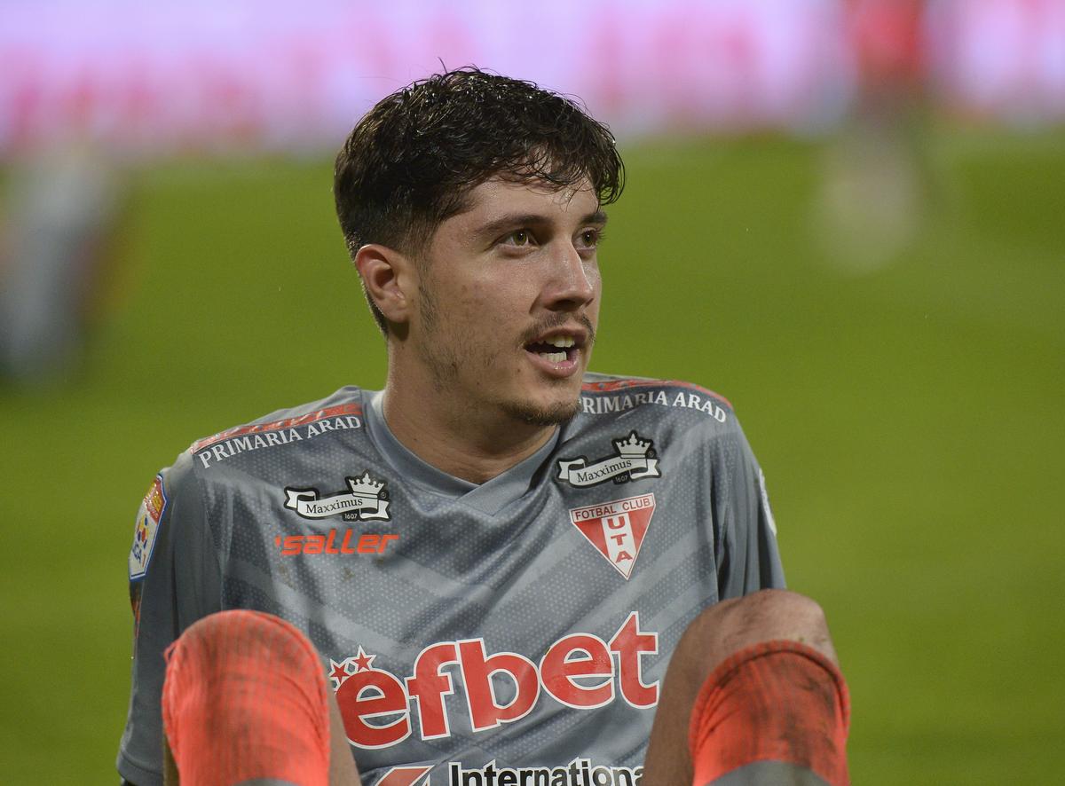 Critici vehemente la adresa lui Dănciulescu: „Ce să mai caute la Dinamo? Care sunt performanțele lui? E noaptea minții!”