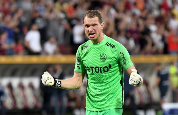 Acționarul de la CFR îi răspunde lui Arlauskis, după acuzațiile portarului la adresa lui Dan Petrescu: „Am fost șocat” + „Ar fi un mic dezastru să nu luam titlul”