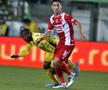 Sanoh (în galben) a marcat golul de 2-0 împotriva "câinilor" / Sursă foto: Imago Images