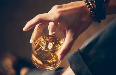 Bucură-te de Jack Daniels preț de 90 minute, pe durata meciurilor echipei tale favorite!
