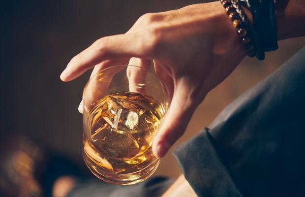 Bucură-te de Jack Daniels preț de 90 minute, pe durata meciurilor echipei tale favorite!
