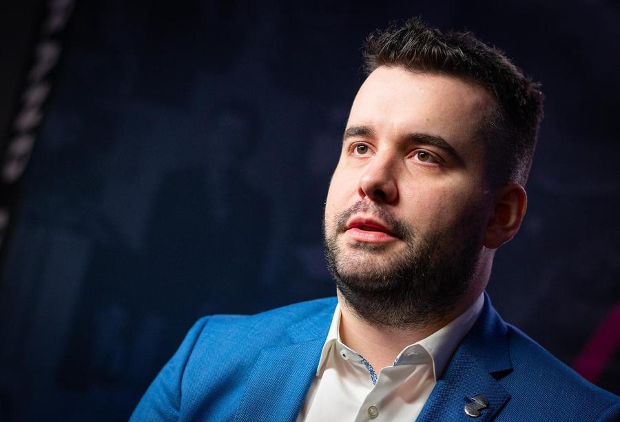 IAN NEPOMNIACHTCHI, FIDE: 32 ani, locul 2 mondial, câștigătorul Turneului Candidaților 2022 10 nume EXPLOZIVE la turneul de șah al anului la București: de la sclipitorul Bogdan Deac la vedetele Fabiano Caruana sau Wesley So