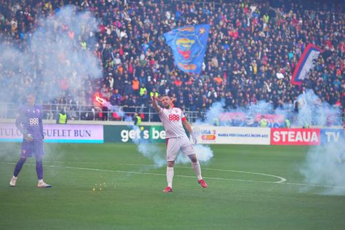 CSA Steaua a anunțat că 21.522 de spectatori au asistat la derby-ul cu Dinamo, câștigat, marți, cu scorul de 2-0.