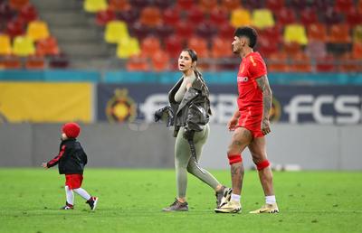 Imagini speciale pe Arena Națională » Cum au sărbătorit cei de la FCSB, în frunte cu Florinel Coman, alături de cei 45.000 de spectatori