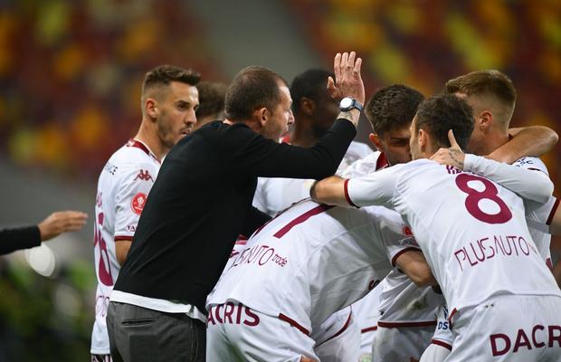 Bogdan Lobonț și-a „urecheat” elevii: „E foarte mult de muncă la apartenenţa față de Rapid”