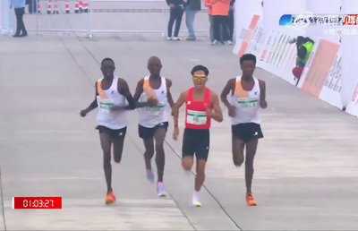 Câştigătorul semimaratonului de la Beijing, deposedat de medalie! Motivul e unul incredibil
