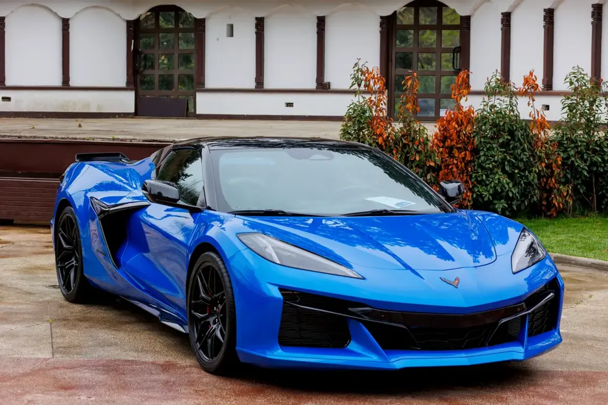 Cum arată Chevrolet Corvette, mașina sport care va ajunge și în România