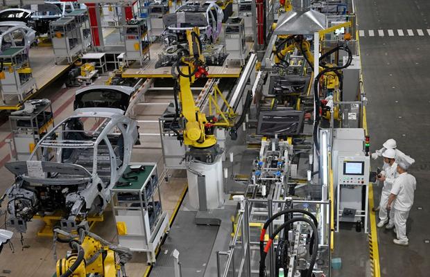 Proiect curios al Parlamentului European » UE se pregătește să interzică un material esențial în industria auto