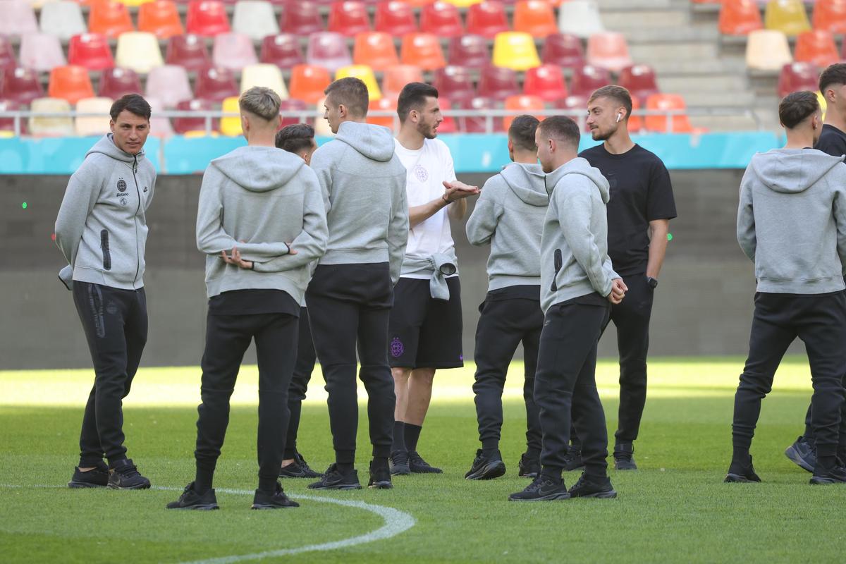 Imagini de la încălzire înainte de FCSB - CFR Cluj