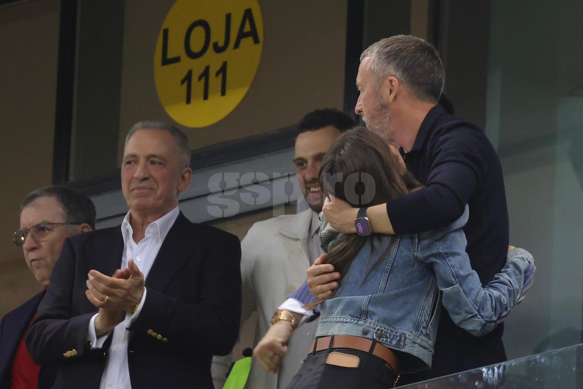 Mihai Stoica a oferit imaginile serii după FCSB - CFR Cluj: cum a trăit în lojă finalul dramatic și pe cine a îmbrățișat după succes