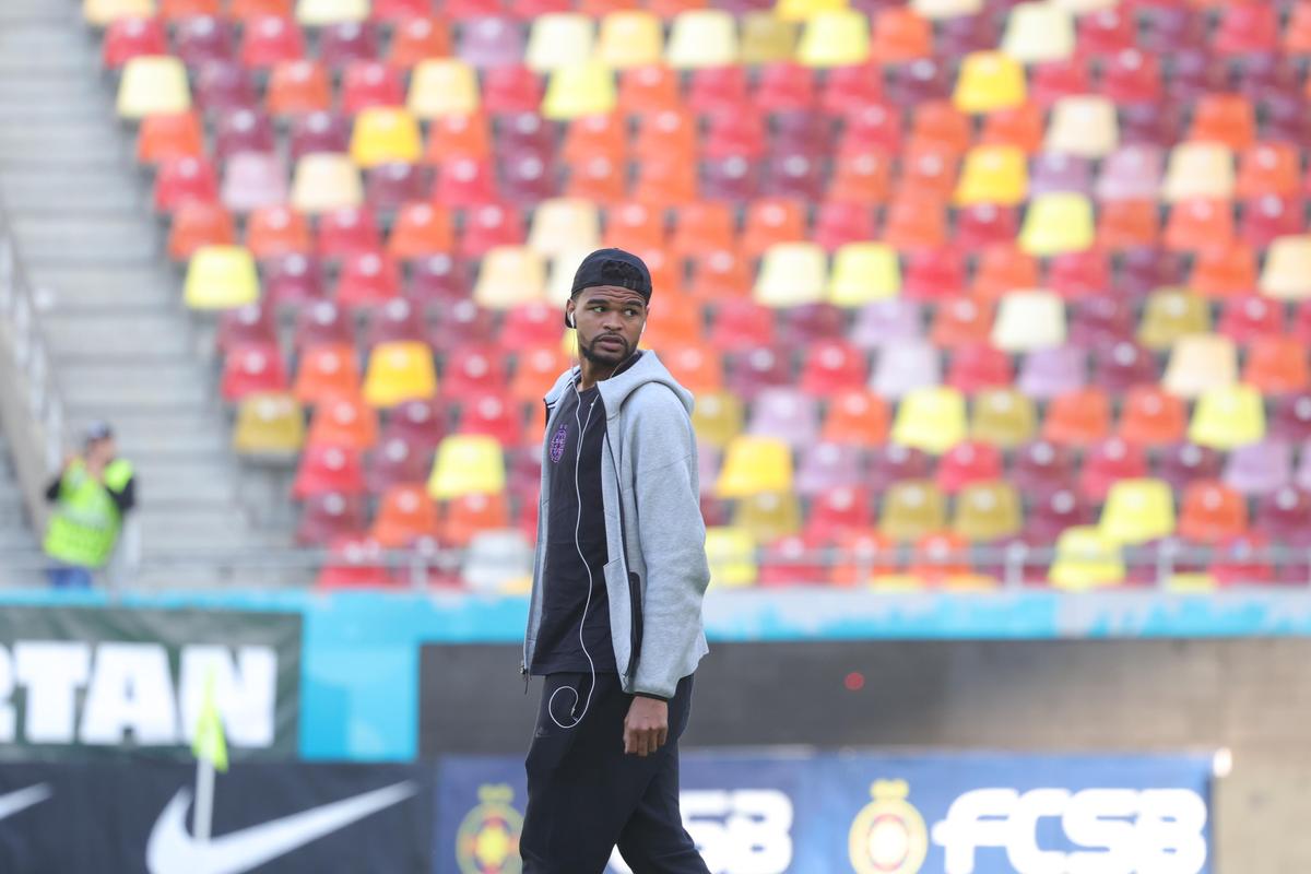 Imagini de la încălzire înainte de FCSB - CFR Cluj