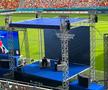 Cine e fostul fotbalist care s-a pozat cu Gică Hagi la evenimentul FRF de astăzi: au intrat în vestiarul Stelei în aceeași zi