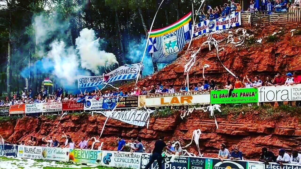 Stadionul „ascuns” în munți a devenit destinație turistică