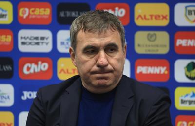 Jucătorul Craiovei Maxima a făcut praf selecția lui Hagi: „Să meargă pe burtă cu Burcă al lui!”