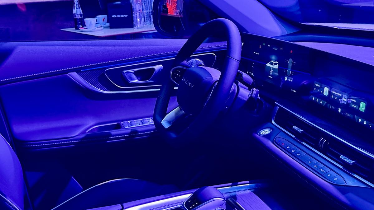 „Tancul” chinezesc care atacă piața SUV-urilor din România s-a lansat oficial la București