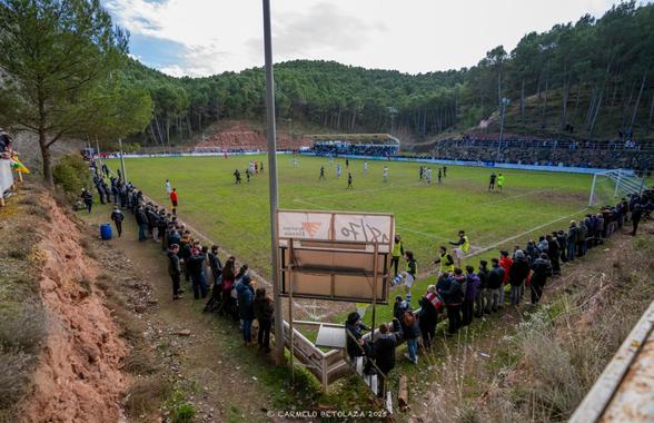 Stadionul „ascuns” în munți a devenit destinație turistică