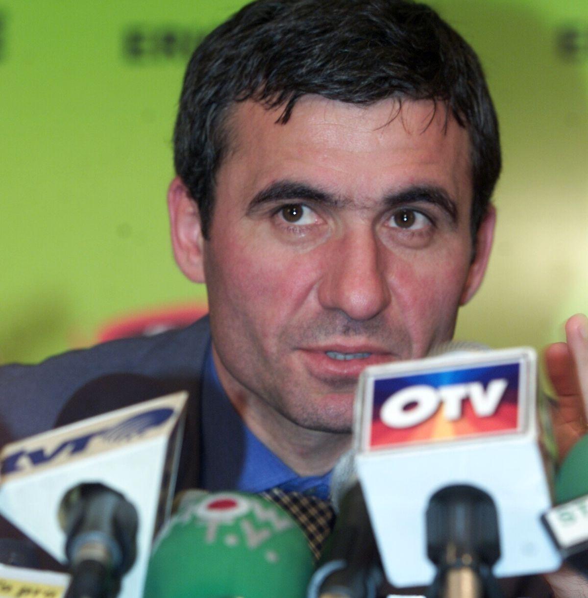 Gică Hagi selecționer, atunci și acum » Fraza celebră rostită de „Rege” când a fost instalat prima oară la națională + Lumea de atunci NU mai există