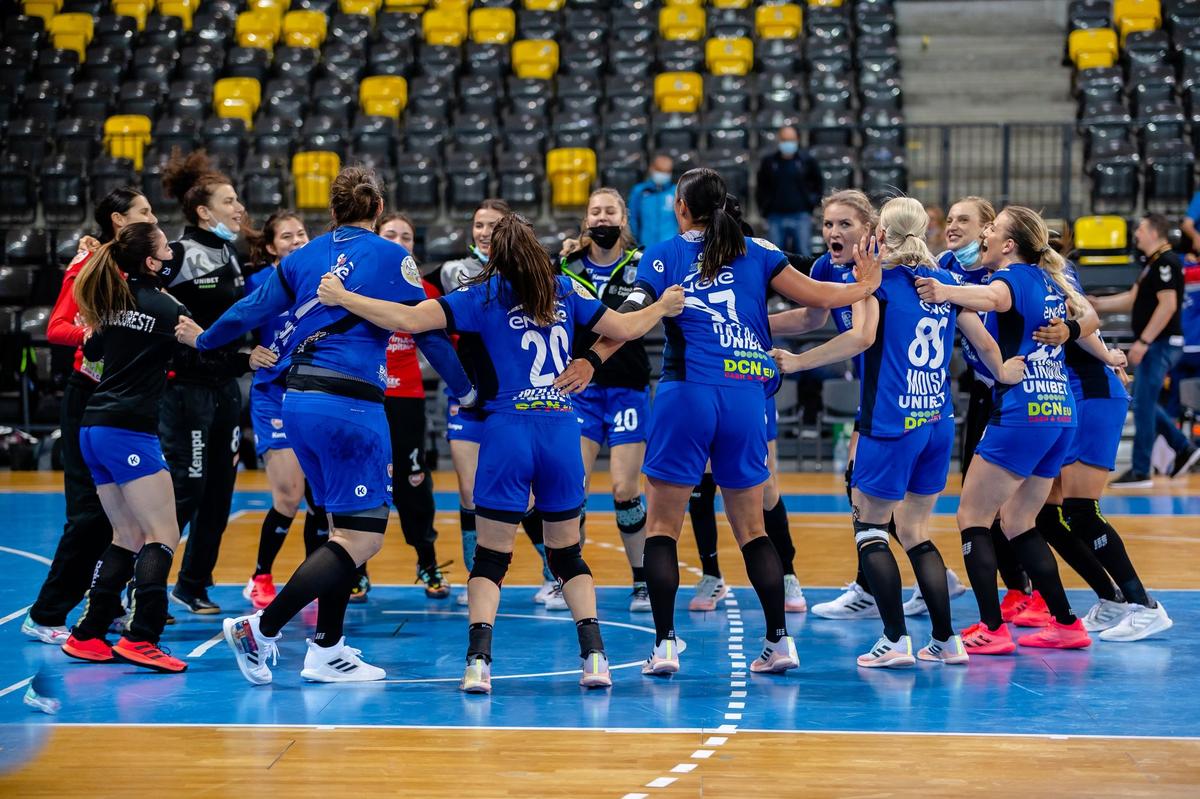 CSM București - SCM Rm. Vâlcea // FOTO: Dan Potor