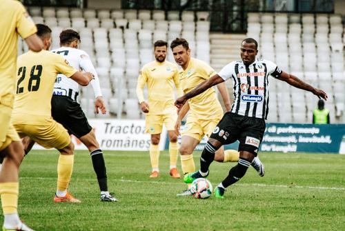 Ianis Zicu, 38 de ani, forțează alături de Concordia Chiajna promovarea în Liga 1, dar le-a explicat „câinilor” cum stă treaba la baraj / Sursă foto: Facebook@ U Cluj