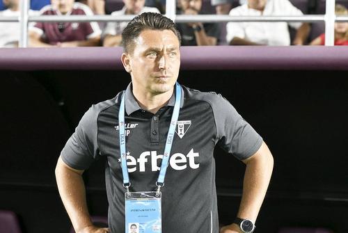 Primul antrenor care pleacă după play-out » Ilie Poenaru e gata să vină în locul lui