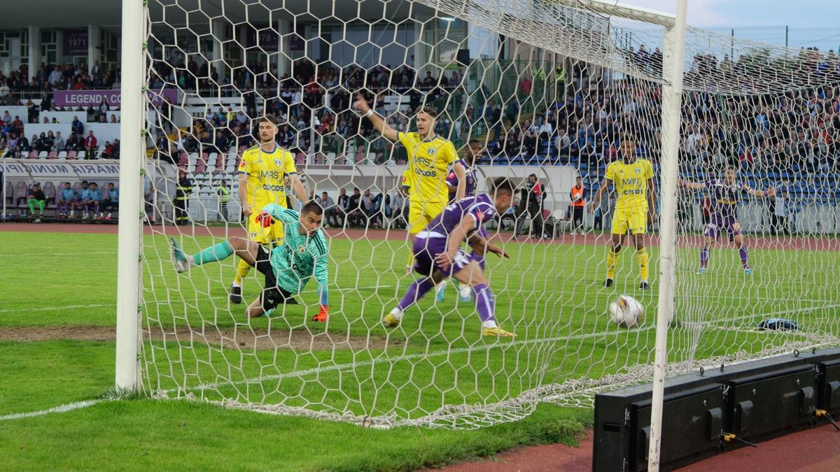 Bogdan Vintilă a dus-o pe FC Argeș la baraj: „A fost un roller coaster”
