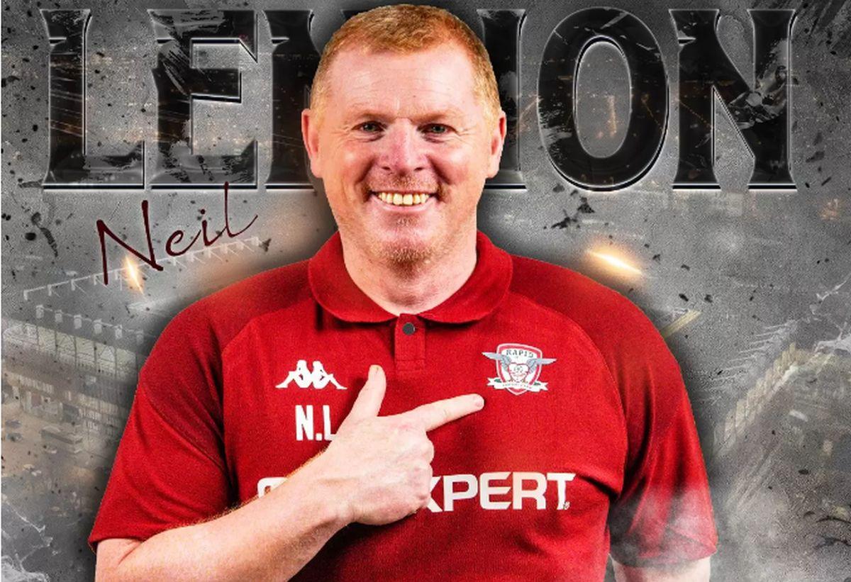 Primul fotbalist care a semnat cu Rapid după venirea lui Neil Lennon » Contract pe 3 ani pentru jucătorul cu prestații apreciate în Superliga