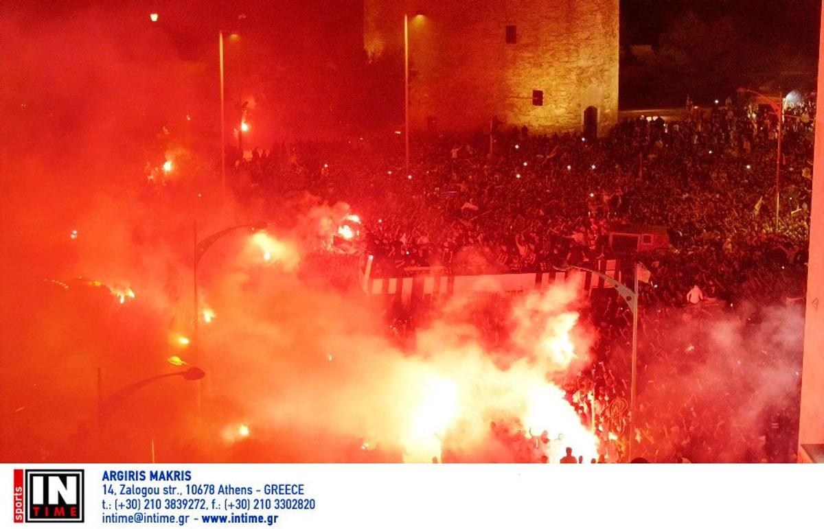 Nimeni nu a dormit în Salonic! Imagini fabuloase după ce Răzvan Lucescu a adus un nou titlu pentru PAOK