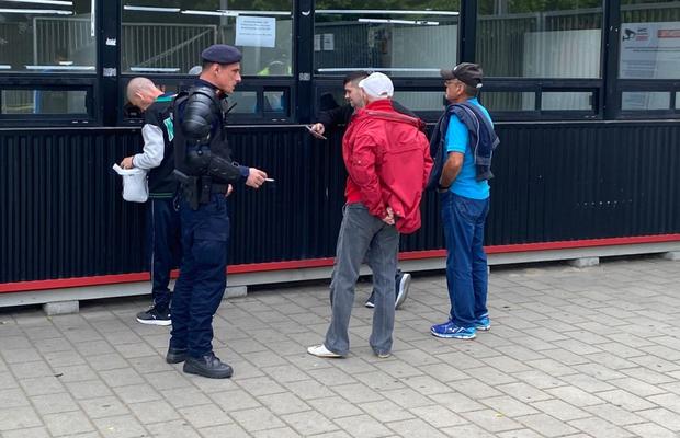 Le strică bișnițarii recordul mult visat? Ce s-a întâmplat la stadion înainte de Dinamo - Csikszereda