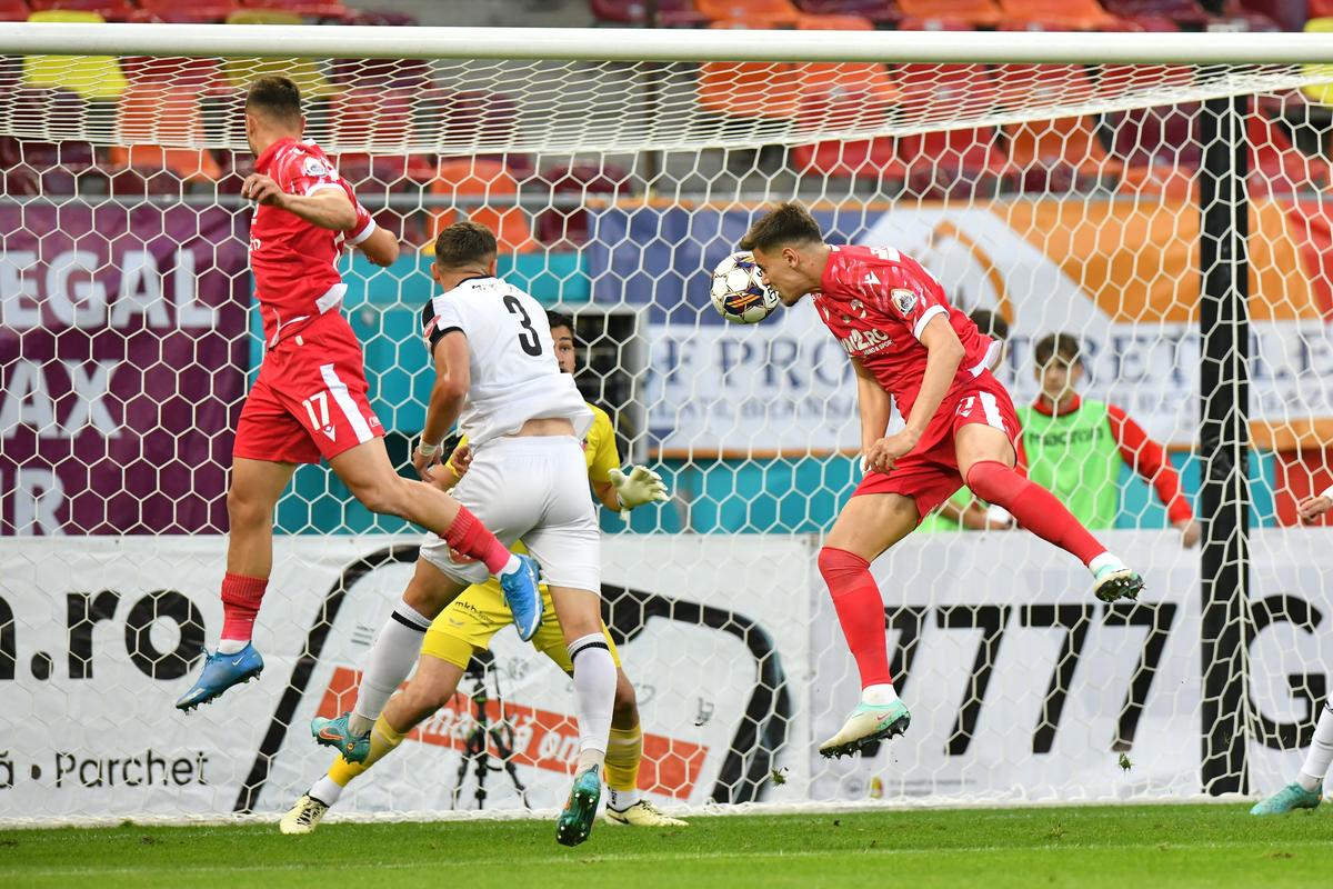 Gol nePOLITICos în Dinamo - Csikszereda! Fentă à la Iniesta, iar Arena Națională a ERUPT!