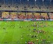 Pe aici se trece? Imaginile serii după Dinamo - Csikszereda, cu o fetiță și un jandarm în prim-plan