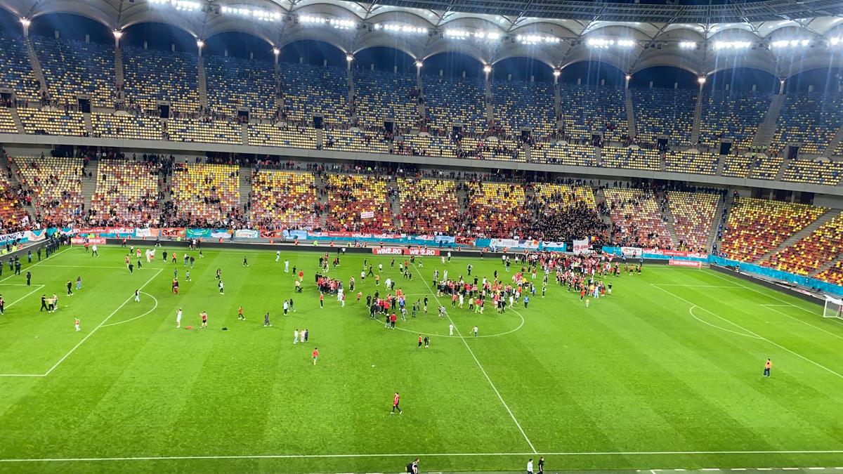Ce s-a întâmplat pe gazon imediat după Dinamo - Csikszereda!