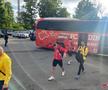Dennis Politic, în momentul sosirii la stadion / foto: Remus Dinu (GSP)