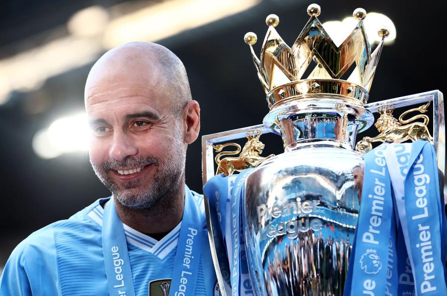 Pep Guardiola cu al șaselea trofeu al său în Premier League / Foto: Guliver/GettyImages Planul planurilor: Pep Guardiola ar urma să preia naționala Angliei! Există un singur hop