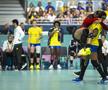 Tamires Araujo a sărit în ajutorul prietenei sale Albertina Kassoma / FOTO: Imago
