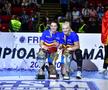 Cristina Neagu și Crina Pintea la ultimul meci oficial al celei dintâi Foto: Cristi Preda / Gazeta Sporturilor