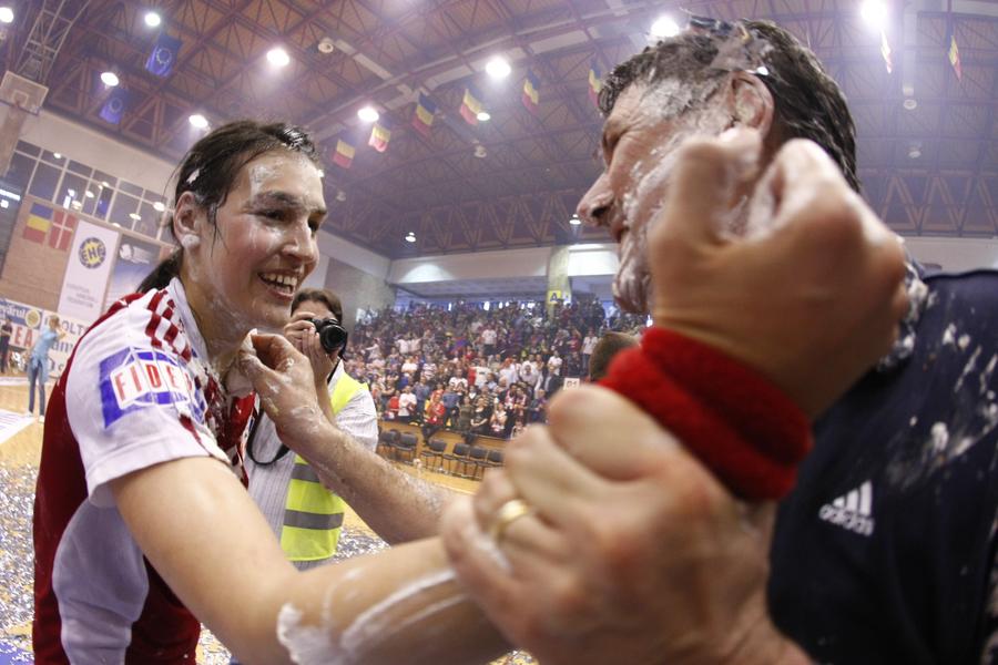 De la glorie la adio » Totul despre cariera Cristinei Neagu: debutul briliant la Mondialul din Franța, accidentările care i-au adus durere și revenirea acasă