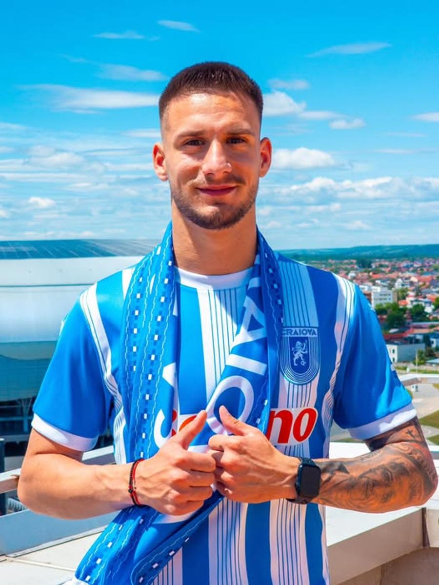 Mihnea Rădulescu, prima imagine în alb-albastru. Foto: Facebook Universitatea Craiova În play-off a sosit fotbalistul U19 cu cele mai multe contribuții ofensive. GSP are toate cifrele
