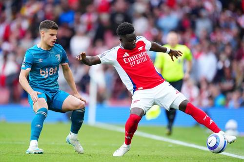 Milos Kerkez și Bukayo Saka în Arsenal - Bournemouth / Foto: Imago Images