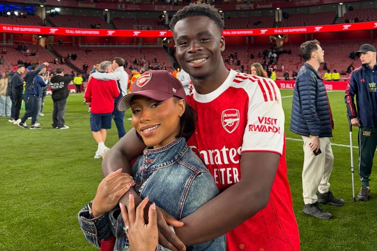 Replica lui Bukayo Saka la postarea logodnicei a stârnit hohote de râs după ce Arsenal a luat titlul în Premier League
