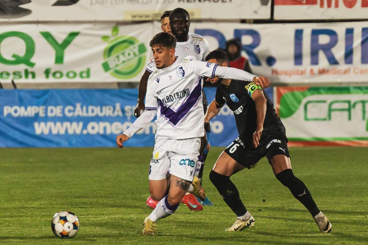 Adriano Manole - puștiul cu nume de fotbalist care a debutat la 17 ani la FC Argeș