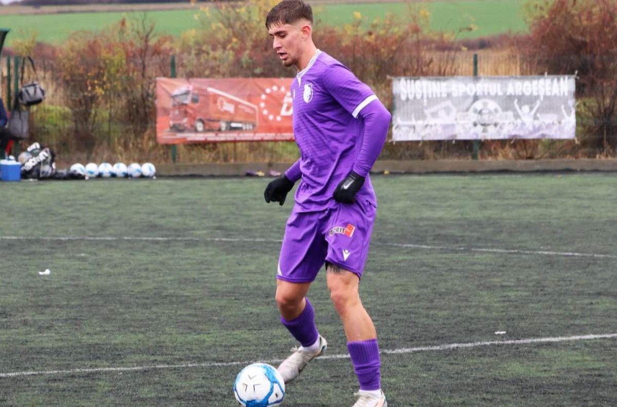 Adriano Manole - puștiul cu nume de fotbalist care a debutat la 17 ani la FC Argeș