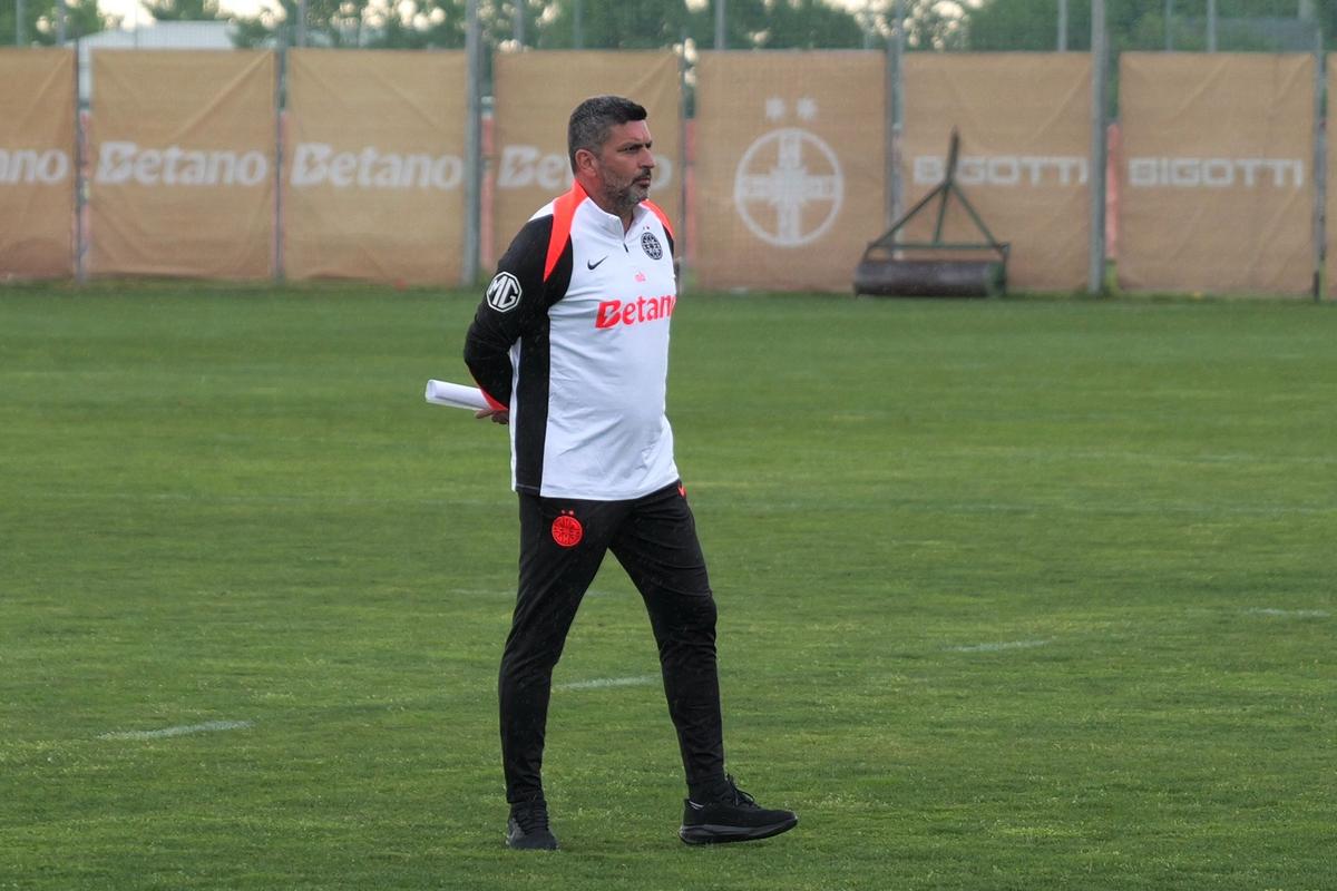 Primul antrenament al celor de la FCSB cu Marius Baciu // foto: Andrei Furnigă (GSP.ro)