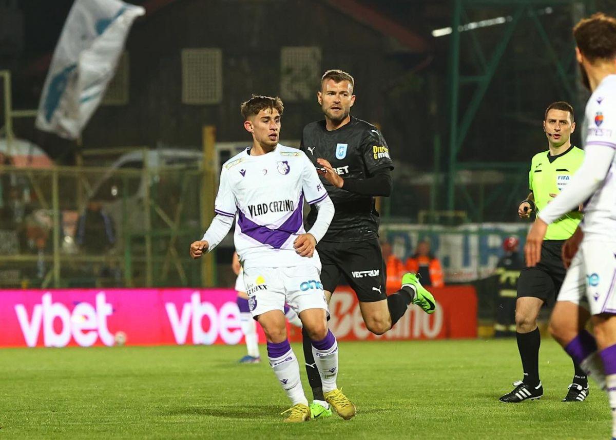 Adriano Manole - puștiul cu nume de fotbalist care a debutat la 17 ani la FC Argeș