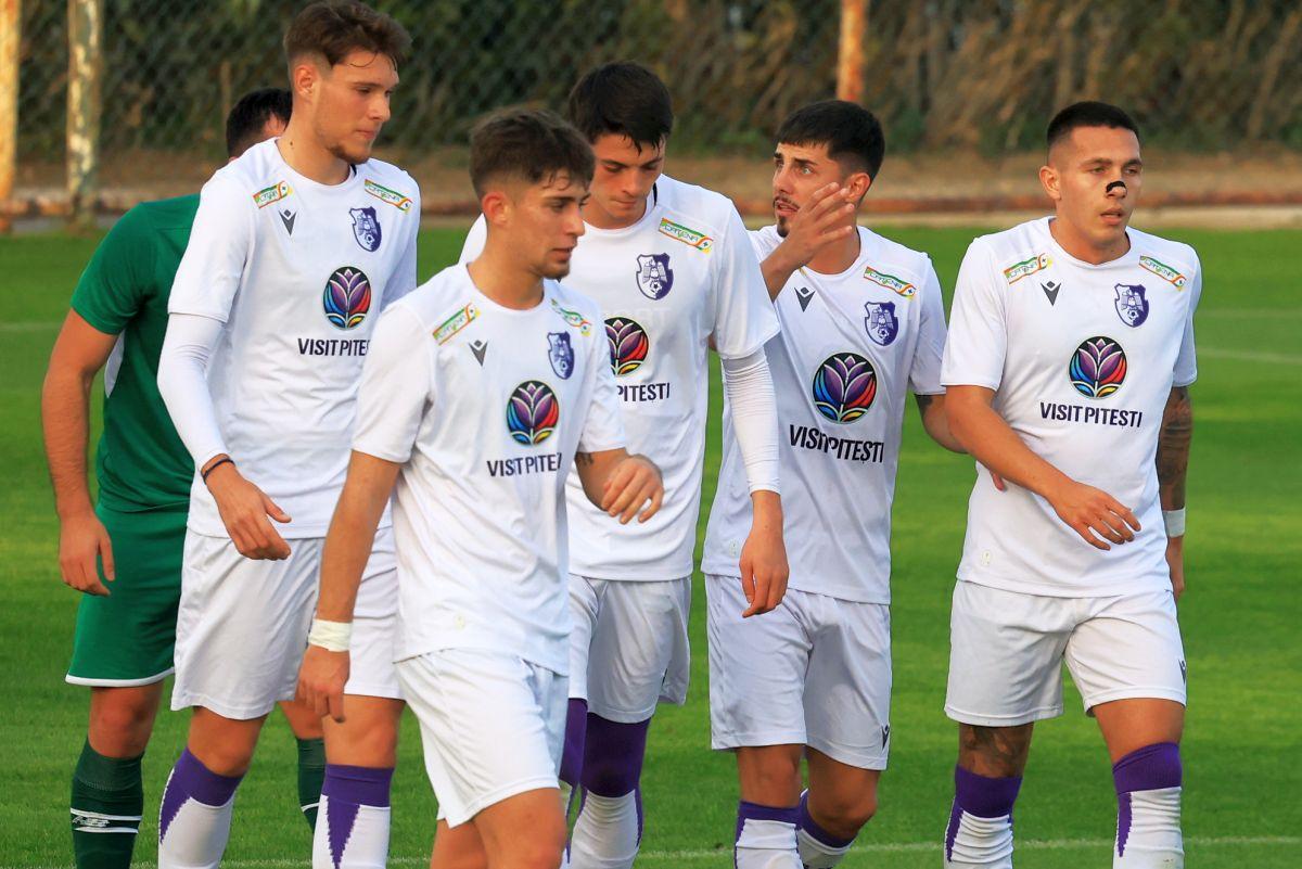 Adriano Manole - puștiul cu nume de fotbalist care a debutat la 17 ani la FC Argeș