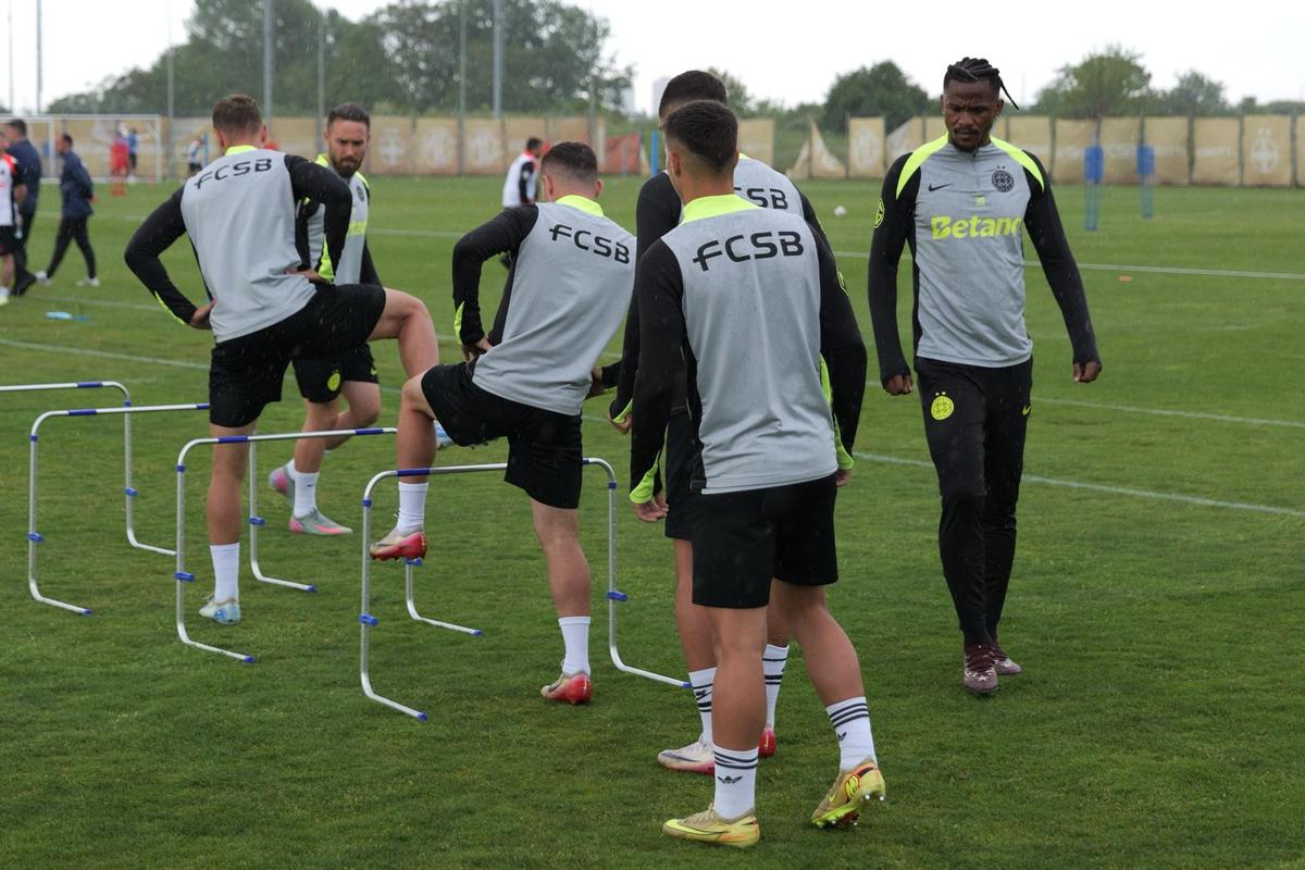 Primul antrenament al celor de la FCSB cu Marius Baciu // foto: Andrei Furnigă (GSP.ro)